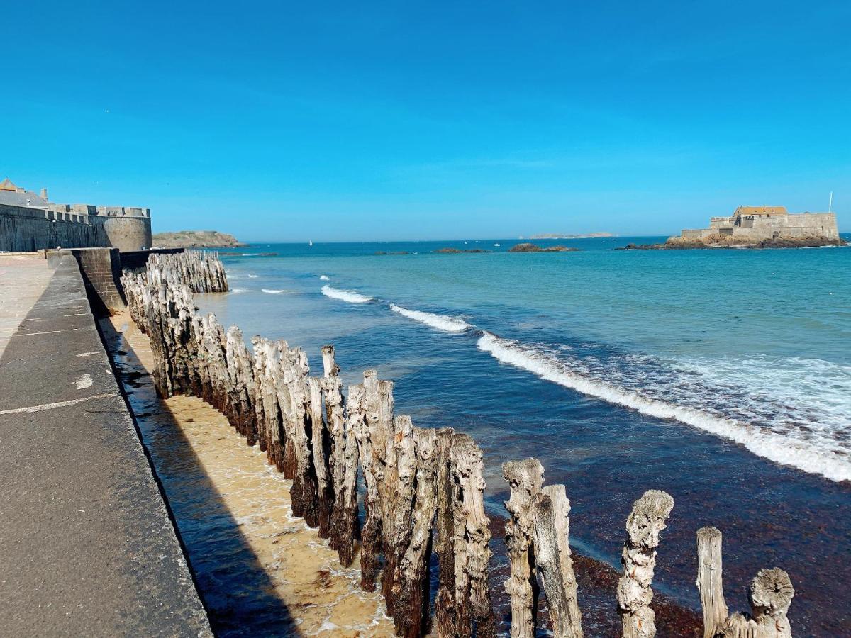 Appartement de 60 m2 tout juste rénové à Saint Malo Intra-Muros Exterior foto