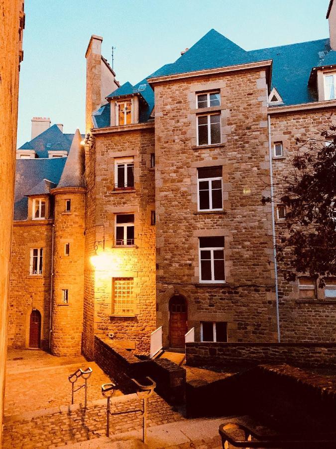 Appartement de 60 m2 tout juste rénové à Saint Malo Intra-Muros Exterior foto